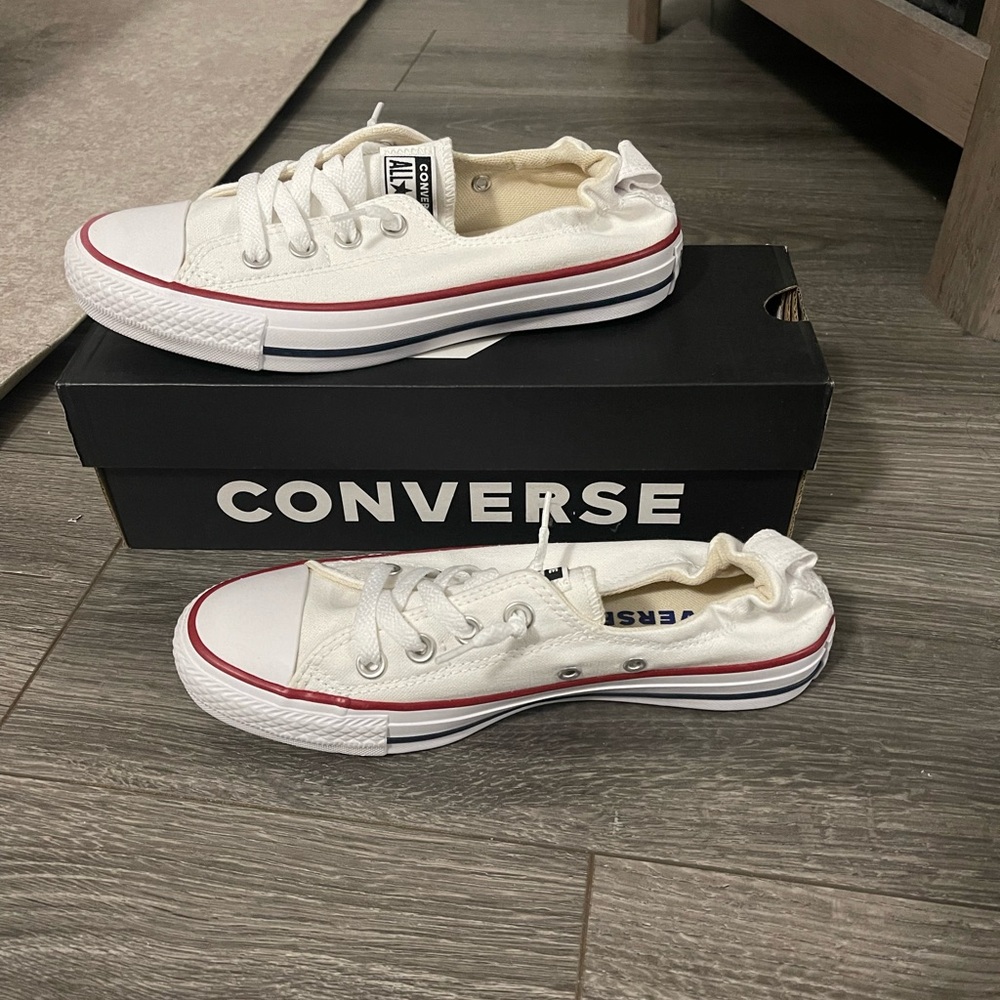 New in box converse slip on sneakers size 7